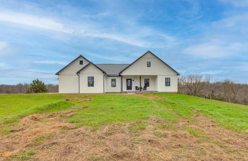 Rutland House | Modern Sadieville Home with Yard and Gas Grill!