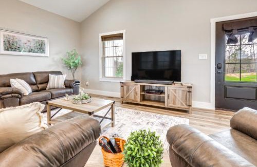 Rutland House | Modern Sadieville Home with Yard and Gas Grill!