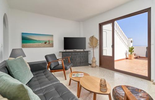 Chimenea Apartment | Modern Sea View Apartment Nerja