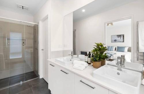 Ocean Grove House | Modern Seaside Escape on the Coast