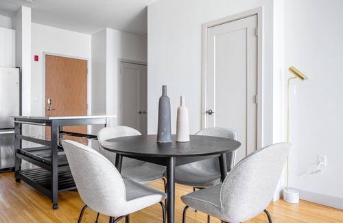 D Street - West Broadway Apartment | Modern South Boston 1BR w/Gym, W/D by Seaport & Lawn on D by Blueground