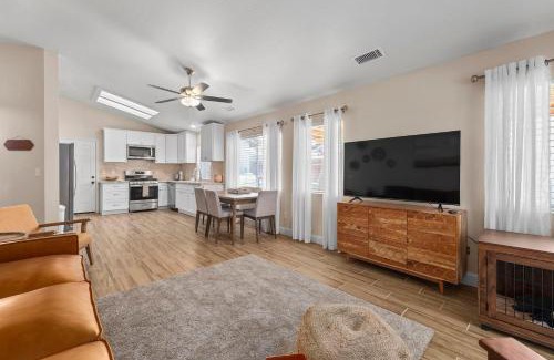 Pumpkin Center House | Modern Southwest Escape 2 Master Bedrooms