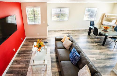 Los Angeles Apartment | Modern Spacious 5 Bedrooms 3-Bath near Downtown LA with 2 Parking