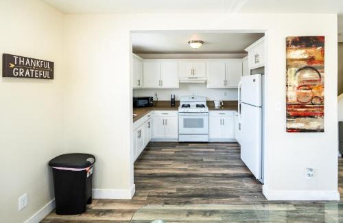 Los Angeles Apartment | Modern Spacious 5 Bedrooms 3-Bath near Downtown LA with 2 Parking