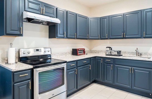 Providence Apartment | Modern & Spacious Apt For Your Group★ Hosts 6 People | Near Downtown & Fed. Hill