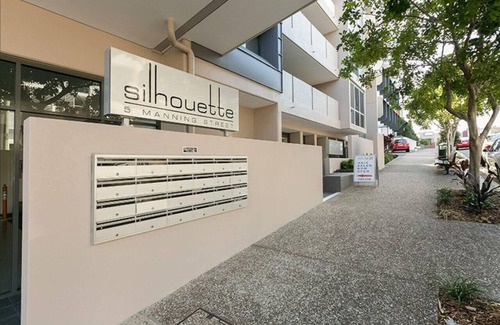 West End Apartment | Modern, spacious, perfect spot
