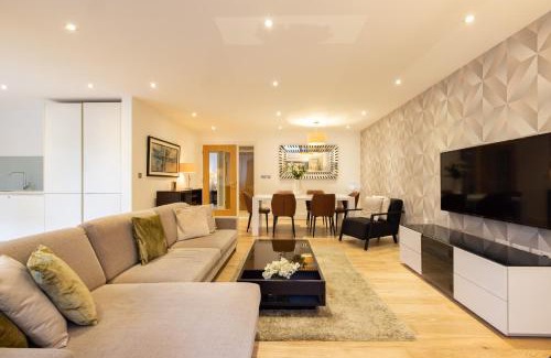 Swiss Cottage Apartment | Modern, Spacious Home with Patio