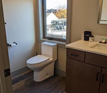 Traverse City House | Modern State 209 Just Blocks Away From The Bay