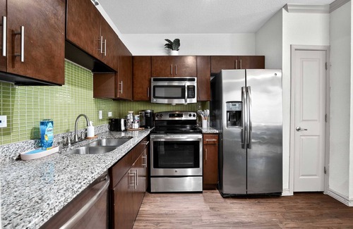 West Campus Apartment | Modern Stay W/Resort-Style Perks | 0.7 Mi from UT!