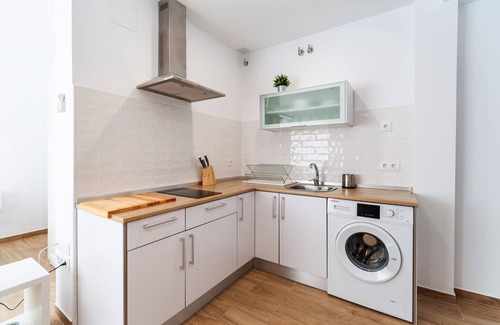Barbate Apartment | Modern Studio Apartment "Luna" In City Centre Close to Beach with Air Conditioning