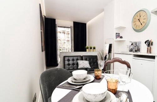 Embajadores Apartment | Modern Studio in Embajadores Street by Batuecas