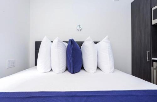 Fenway–Kenmore Apartment | Modern Studio in Historic Boston - Garden Unit #2