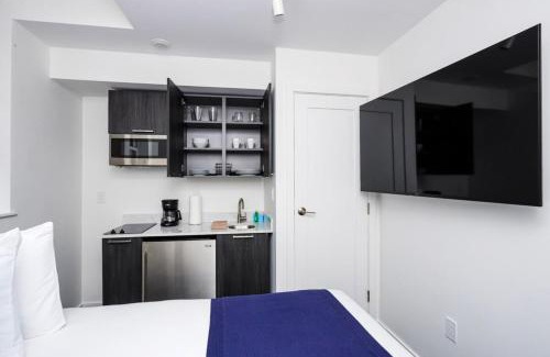 Fenway–Kenmore Apartment | Modern Studio in Historic Boston - Garden Unit #4
