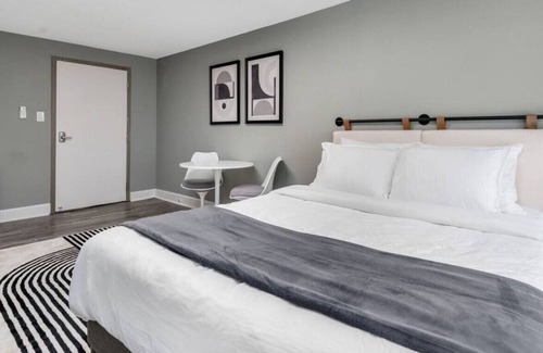 North Chattanooga Apartment | Modern Studio in Trendy Neighborhood Near Downtown