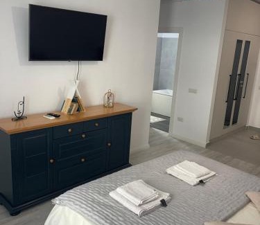 Iasi Apartment | Modern Studio With Balcony - Unirea Towers Iasi