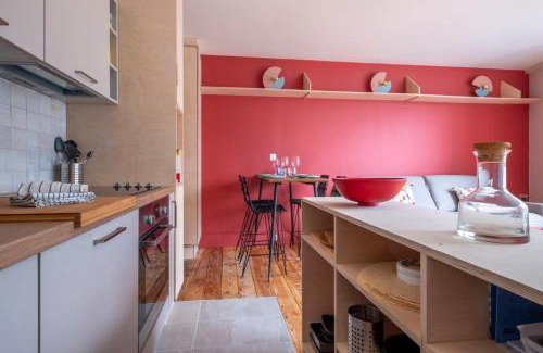 Chamonix City Centre Apartment | Modern Studio With Mont Blanc View And Pool