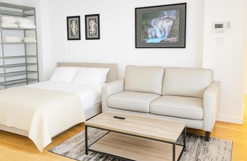 Harlem Apartment | Modern Studio with Private Bathroom and Kitchen