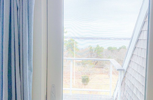 Silver Beach House | MODERN STYLE BEACH HOUSE WITH PRIVATE BEACH, TENNIS COURT AND NATURE