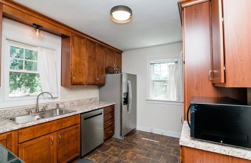 Jefferson City House | Modern Style & Charm on Hayselton
