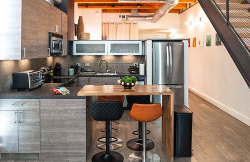 The Villas Apartment | Modern style Santana Row loft