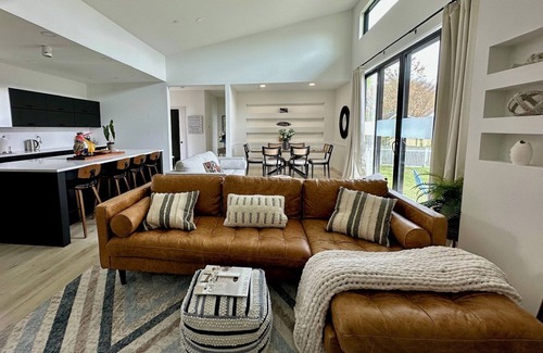 Annapolis House | Modern Styled Home in Historic Annapolis Eastport Neighborhood