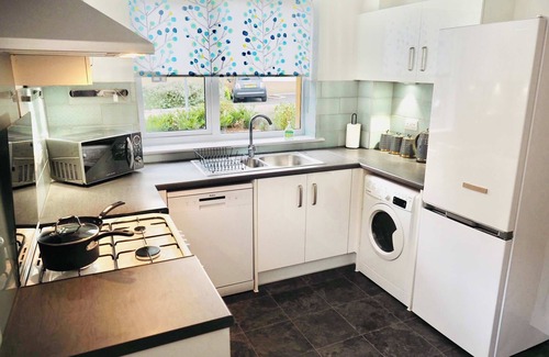 Taunton House | Modern & Stylish 3 Bedoom Home in Taunton