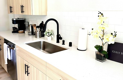 Vancouver Apartment | Modern Suit Premium Studio apartment