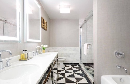 Norma Triangle Hotel | Modern Suite in Los Angeles! 3 Units, Striking City Views, Pool, Pet-friendly!