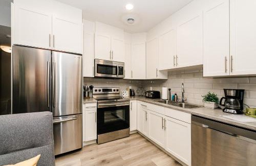 Southeast Edmonton Apartment | Modern suite near Airport Hospital Henday Town Ctr