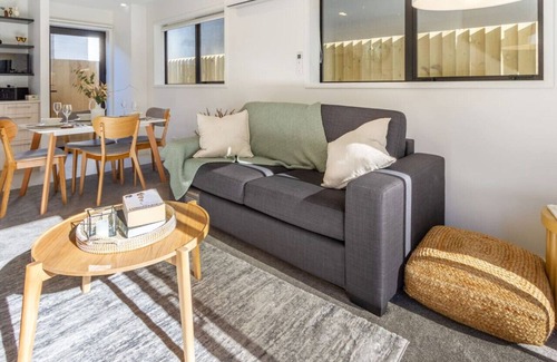 Christchurch City Centre House | Modern Townhouse Cashel Street 2 bed 2 bath