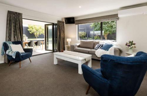 Rewa House | Modern Townhouse In Strandon - comfort and style