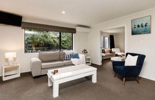 Rewa House | Modern Townhouse In Strandon - comfort and style