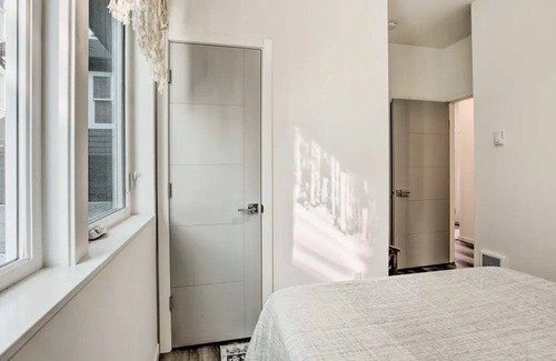 South Delridge House | Modern Townhouse with Rooftop