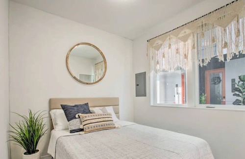 South Delridge House | Modern Townhouse with Rooftop