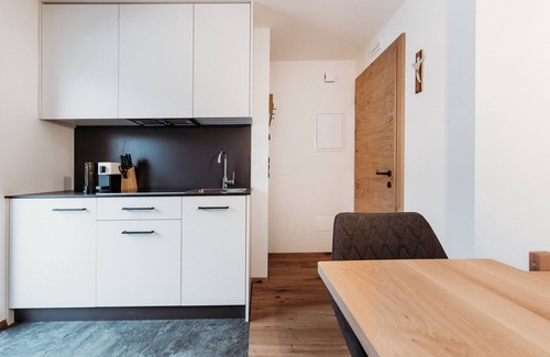 Bressanone Apartment | Modern-traditional apartment with a great view