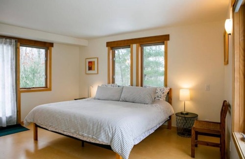 Merrillan Cabin | modern “treehouse” retreat for friends & family