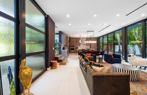 Southwest Coconut Grove House | Modern Tropical Oasis w/Private Pool + Sauna & Cold Plunge in Central Miami