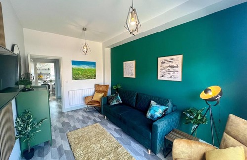 Worcester House | Modern Two Bed House With EV Off Road Parking