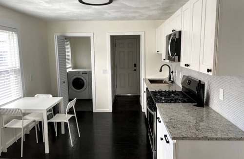 Stoneham Condo | Modern Two Bedroom Condo - Near Boston