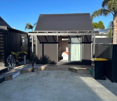 Whangamata Apartment | Modern Two bedroom Oasis