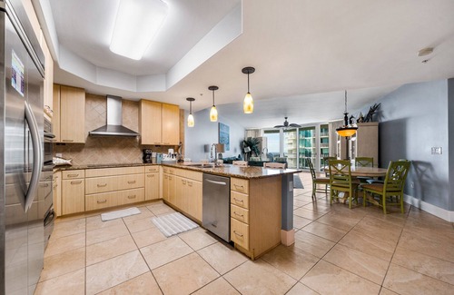 Orange Beach East Condo | Modern Two Bedroom Condo with Breathtaking Views and PlayStation 3! Complimentary Boat Slip!