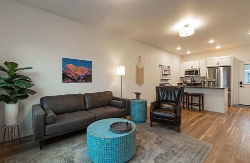 Heart of Missoula Condo | Modern Urban Flat - Walking distance to Downtown Missoula and St. Pats Hospital