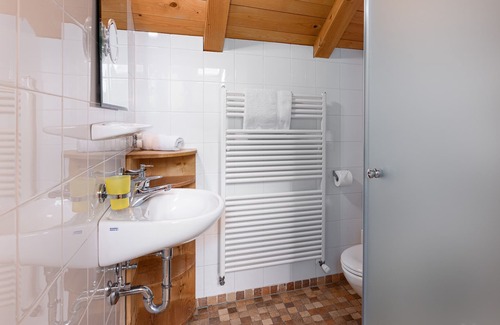 Bressanone Apartment | Modern Vacation Apartment "Frötscherhof Nussbaum" with Mountain View, Sauna, Wi-Fi, Balcony & Shared Garden; Parking Available