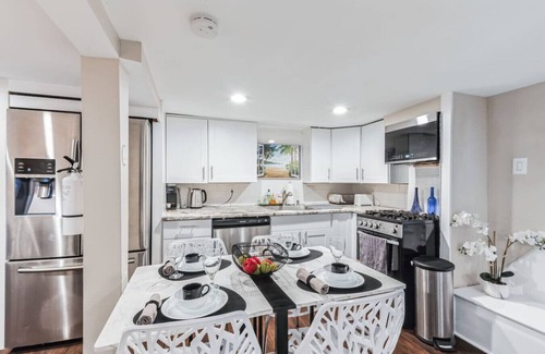 Ventnor City Apartment | Modern Ventnor 2BR + Beach Gear Included