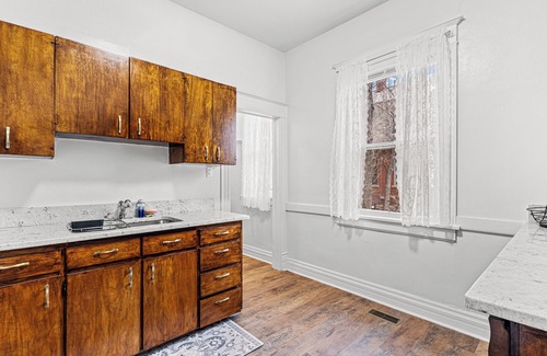 Pueblo House | Modern Victorian sleeps 6 trailer parking