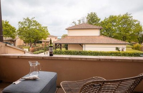 Vasles Villa | Modern villa with large garden