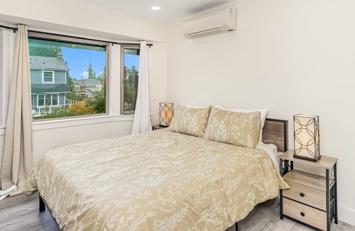Phinney Ridge House | Modern, walkable, dog-friendly home with gorgeous views & EV charger