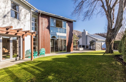 Wanaka House | Modern, Warm West Wanaka house