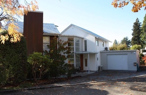 Wanaka House | Modern, Warm West Wanaka house