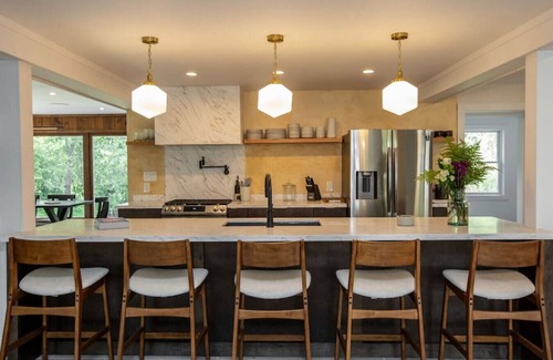 Town of Marbletown House | Modern waterfront on Esopus Creek in Kingston